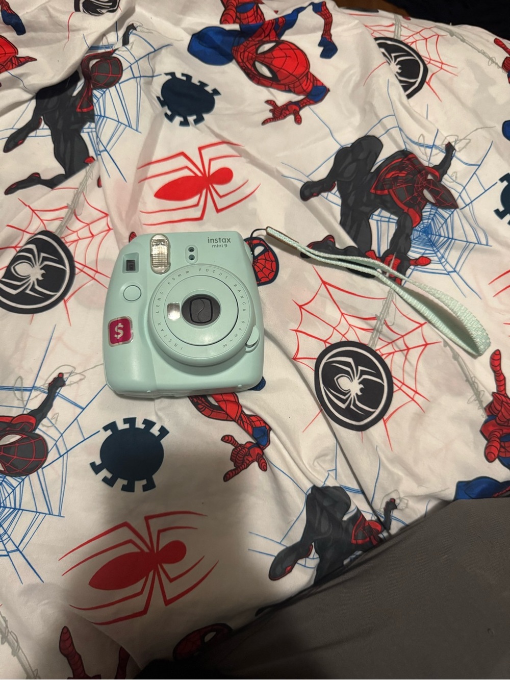 Fujifilm Instax Mini 9 Instant Camera - Mint
